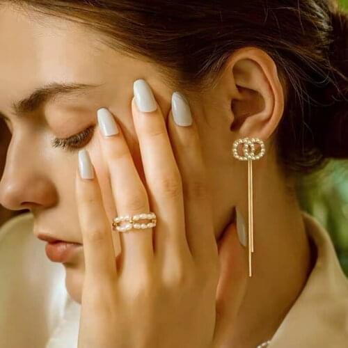 Trendy Tassel Round Pendant Drop Earrings For Women Fashion Circle Pearl Charm Statement Wedding Earrings Female Jewelry 2021