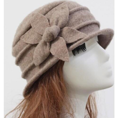 Party Fedoras Warm Wool Felt Hats Women Flower Cloche Hat Soft Warm Wool Nostalgia Style Winter Vintage Hat Bowler Caps Female
