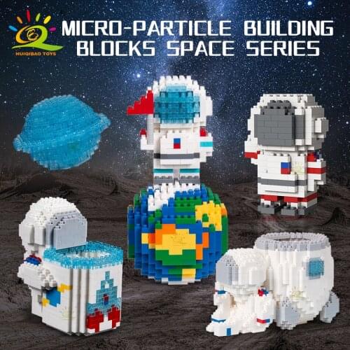 HUIQIBAO Space Astronaut Pen Holder Model Buildings Diamond Bricks Decoration Micro Blocks Children Construction Toys