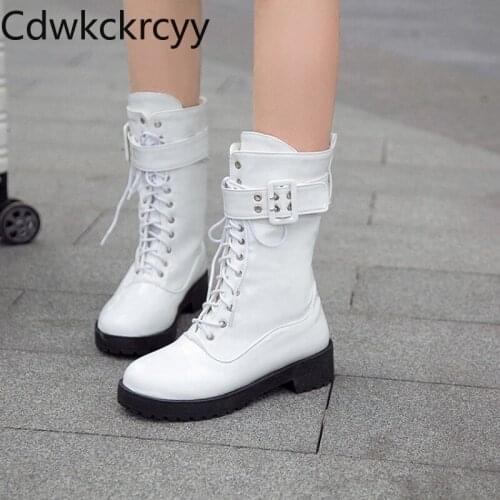 Winter The New fashion Round head Fang He waterproof Martin boots Plus velvet Keep warm High heel Women boots plush size 34-43