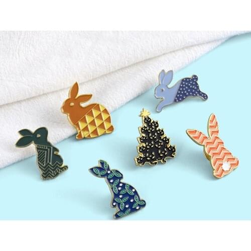 Design Multidimensional Animals Enamel Pin Cartoon Rabbit Brooches Cute Animal For Women Lapel Pin Badge Jewelry Gifts Wholesale