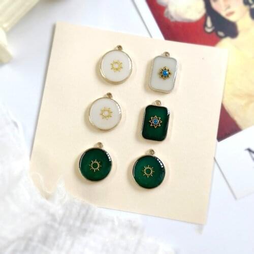 Vintage Non-Mainstream Emerald Ornament Material Octagonal Star Sun Pattern Pendant DIY Earrings Necklace Headdress Pendant