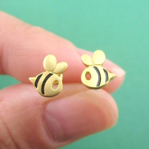 Daisies 1Pair Fashion Cute Bee Stud Earring for Women Honey Bee Earrings Unique Design Tiny Animal Earrings as Lady Gift