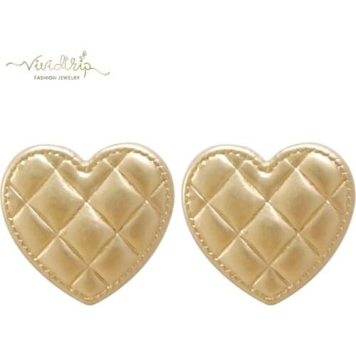 Vintage Simple Matte Gold Alloy Carved Heart Clip on Earrings for Women Girl No Pierced Hole Cute Ear Clips Jewelry Gift
