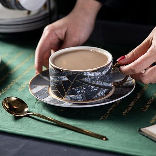 Western-style Ceramic Tea Cup and Bone China Coffee Cup Set British Home Afternoon Black Tea Set Porcelain Tea Cup with Spoon