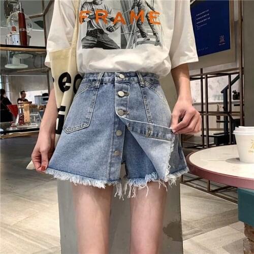 Streetwear High Waist Wide Leg Denim Shorts for Women 2021 New Jean Shorts Women Summer Korean Buttons Loose Short Shorts Y781
