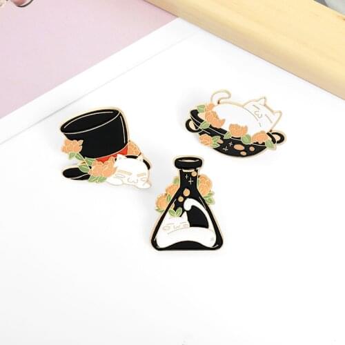 White Cat Bowl Sleeping Brooch Kitten Brooch Under Black Hat Vintage Vase Witch Cat Hat Brooch Backpack Badge Lapel Pins