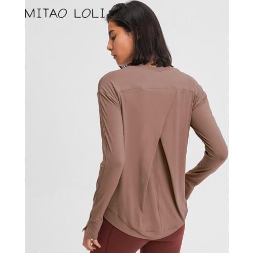 MITAO LOLI Loose Fit Sport Training Workout Long Sleeve Shirts Women Lightweight Anti-sweat Yoga Fitness Shirts with Thumb Hole