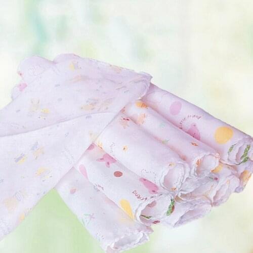 Color Random 1pcs 100% Cotton Gauze Newborn Baby Infant Cartoon Face Hand Bathing Towel Bibs Feeding Square Towels Handkerchief