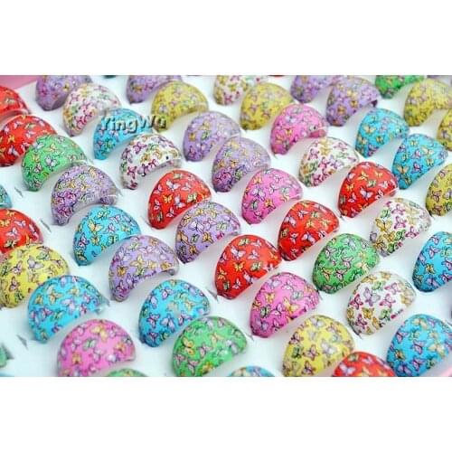 Yingwu 50Pcs Wholesale Lots Cute Butterfly Animal Ring Children Kids Resin Lucite Rings Jewelry Best Gifts For Christmas
