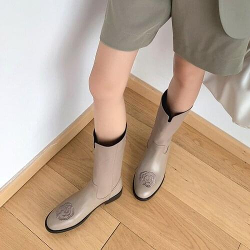 2021 New Winter Women High Quality Genuine Leather Fashion BootsEmbroidery Camellia Mid-Calf Platform Non-slip Shoes Woman