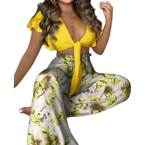Women Casual 2pcs Suits Sexy Deep V Neck Ruched Ruffles Sleeve Crop Top and Floral Print Flare Pants Set Casual Streetwear D30