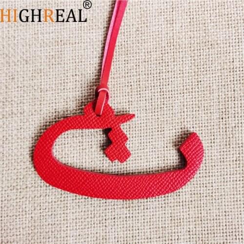 Custom Made Luxury Genuine Natural Leather Character Alphabet Arabic Letter Keychain Backpack Pendant Ladies Women Bag Charm