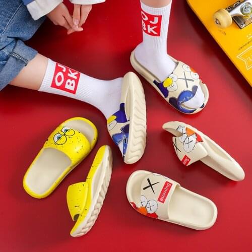 2021 Summer Luxury Brand Slippers Mens Indoor Home Womens Slippers Graffiti Casual Beach Slippers Eva Quality Cartoon Shoes
