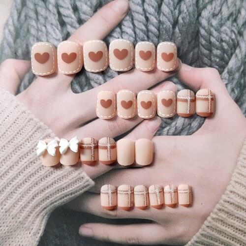 High Quality 24pcs Love Heart Printed Nail Patch Glue Type Removable Short Paragraph Fashion Manicure Save Time False Nail Patch