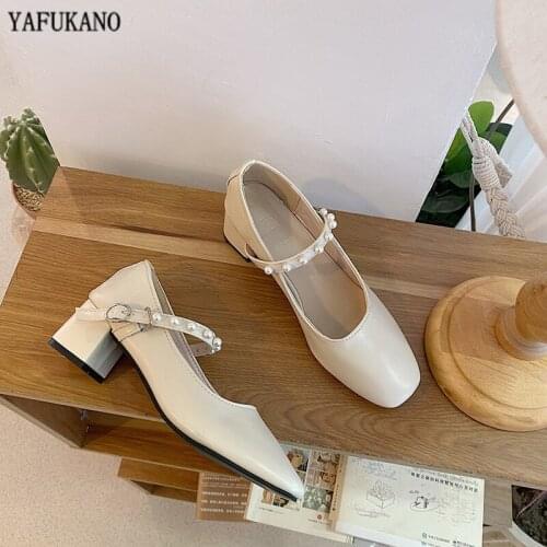 Elegant Pearl One Word Band Women Pumps Retro Mary Jane Shoe Simple Fashion Square Toe Female Single Shoe Chunky Heel High Heels