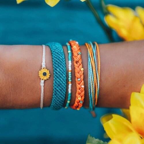 2020 Wholesale Hot Sale Sunflower Wax Cotton Bracelet Set for Women Charm Handmade Small Daisy Rope Bracelet Friendship