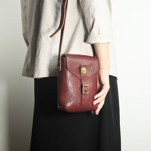 Retro design handmade natural real leather mini shoulder bag female head layer cowhide mobile phone bag messenger bag rivets