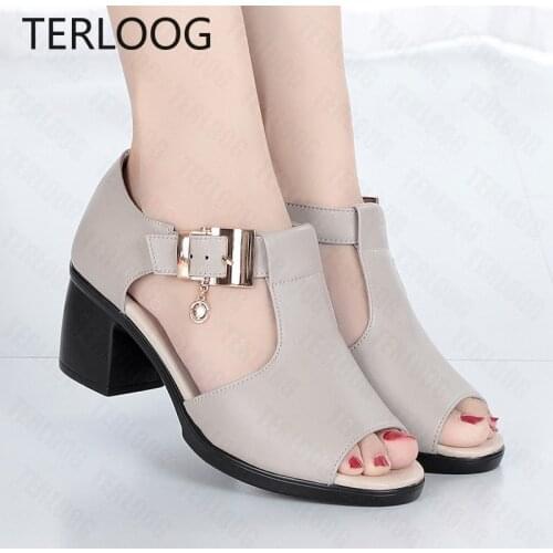Women Sandals Summer New 2021 Med Heels Peep Toe Shoes Slippers Fashion Desiger Pu Leather Casual Sexy Wedding Pumps Shoe Woman