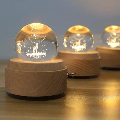 Wooden Rotating Night Light Home Decoration Decoration Valentines Day Gift Crystal Ball 3D Laser Engraving Crystal Music Box