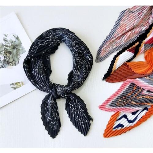 70cm Ripple Pleated Silk Scarf Organ Pleated Explosion Hot Retro Fashion Joker Casual Decoration Art Small Square Scarf