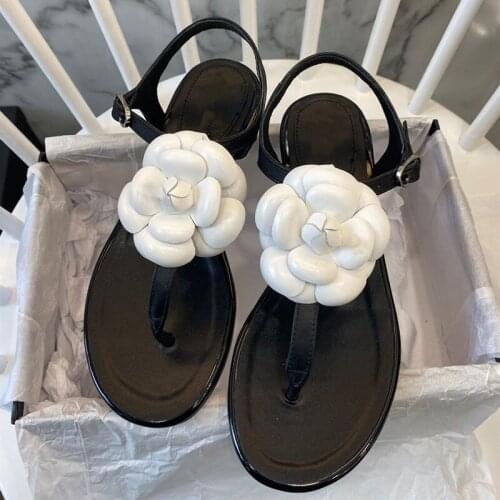 Genuine Leather 2020 New Womens Slippers Flowers Sandals Luxury Designed Womens Summer Sandals Flat Sandals Beach Shoes