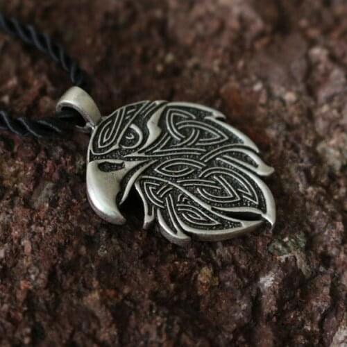 1pcs wholesale Eagle head Pendant Ornament Ethnic Predatory jewelry Bird Amulet Knot.eagle necklace animal men necklace