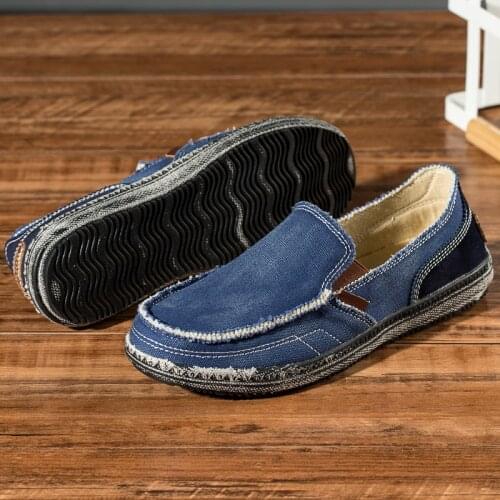 Hot Sale Velvet Loafers Men Shoes Mens Flats Male Slip-On Driving Shoes Large Size Soft Comfortable Designer Loafers Moccasins