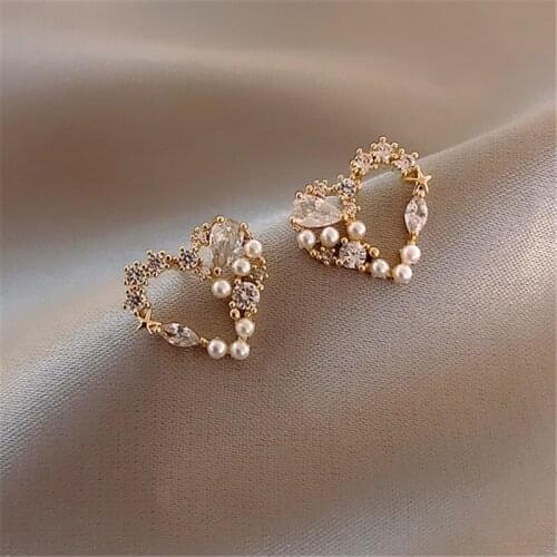 Love Pearl Stud Earrings Simple Cold Wind Net Red Temperament Female Earrings 2020 New Tide Personality Elegant Trend Earrings