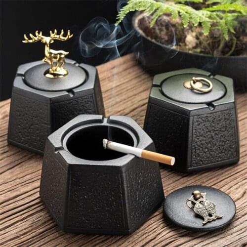 Ceramic Classic Black Ashtray with Lid Creative Large Windproof Ash Tray Living Room Office Desktop Decor Gift for Boyfriend