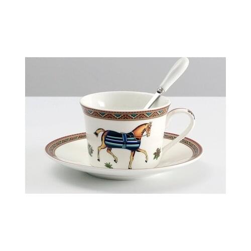 Coffee Cup Vintage Designs Porcelain Tea Set Bone China Cups And Saucers Set with spoon Ceramic Drinkware Birthday Gift