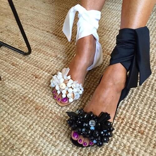 Female Sandals Non-slip Wild Cute Beads Flower Sandals Fashion Lace Up Flat Sandal Casual Band Ladies Shoes PU 2021 Summer