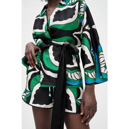 European and American womens summer new retro style high waist Bermuda print casual shorts womens DLZK249