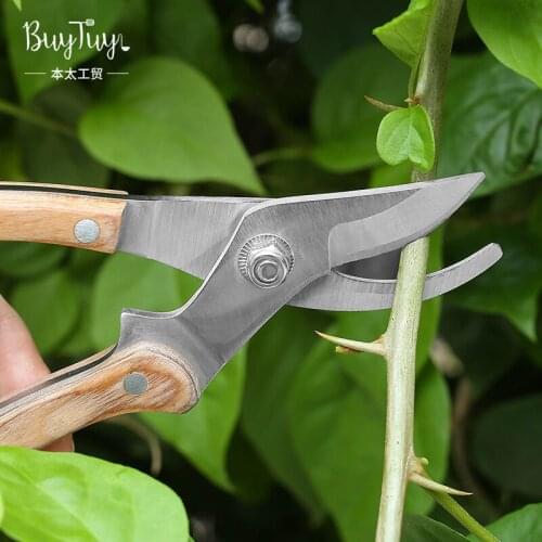 Multi-purpose garden pruning shears Pruning shears