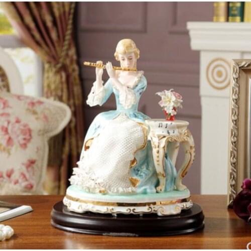 European Ceramic Figure Decoration Western Beauty Playing Flute Decoration Luxury and High-end Gift Creation Wedding furnishings