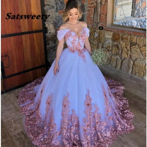 2022 New White Quinceanera Dresses with Rose Gold Appliques Ball Gown Sweet 16 Dress For 15 Years Pageant Gown Corset Dress