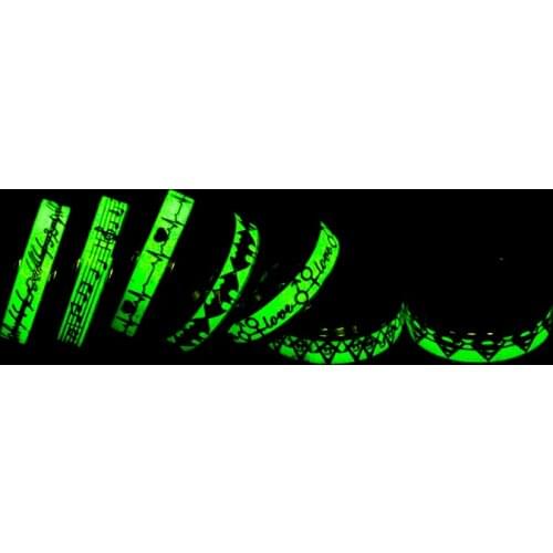 Mix 20 Pieces Luminous Ring Dark Heart Dragon Inlay Fashion Men Fluorescent Glowing Rings for Women Men Green Background