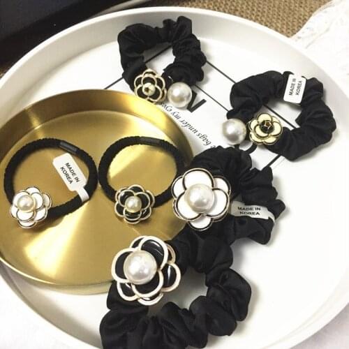 France Pearl Flower Camellia Hair Ties Ropes Headband Luxury Handmade Rose Elastic Hair Band Pearl Hair Accessories Wholesale