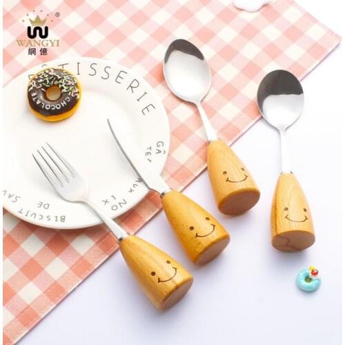 Korean cute cutlery set with wooden handle and smiley face stainless steel cutlery with wooden handle for children