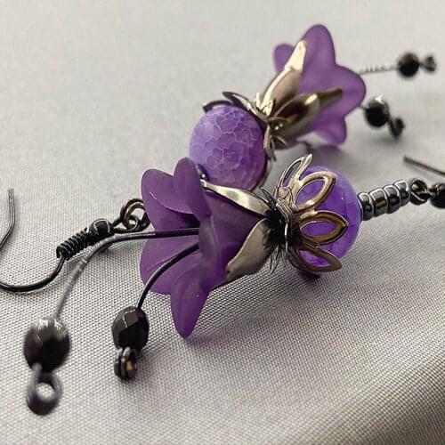 Gothic Purple Flower Earrings - Frosted Flower Bud Earrings - Agate Earrings