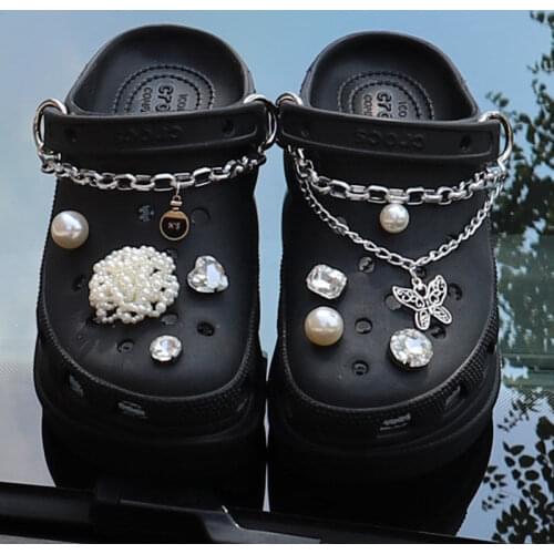 Fashion Bundle Charms for Crocs DIY Quality Pearl Butterfly Chain Croc Charms Designer Luxury All-match Designer Charms 2021 New