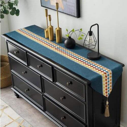 Newest Nordic Modern Table Runner Elegant Jacquard Soft Colorful Waves Printed Plushed Fabric Antiskid Bottom Table Bed Flag