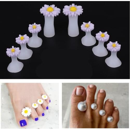 8pcs /bag Soft Silicone Toe Separator Foot Finger Divider Nail Art DIY Pedicure Dasiy Flower Pearl Separator Tools Foot Care