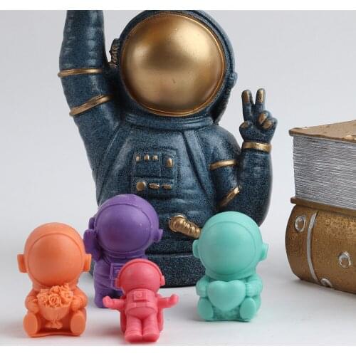 3d Cute Astronaut Silicone Mold Candle Soap Cake Making Diy Gifts For Party Wedding Decor Handmade Wax Plaster Clay Mold