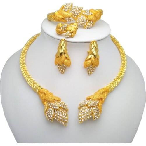 Kingdom Ma Wholesale Nigerian Women Wedding Jewelry Sets Dubai Gold color Jewelry sets African Women Big Necklace Jewellery