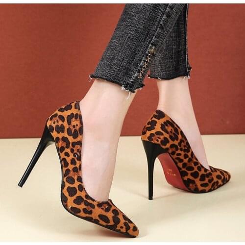 LYXLYH Suede Pumps
