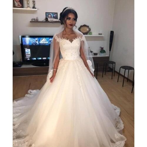Vintage Cap Sleeve Wedding Dress With Beadings Lace Applique Wedding Gowns Tulle Ball Gown Plus Size