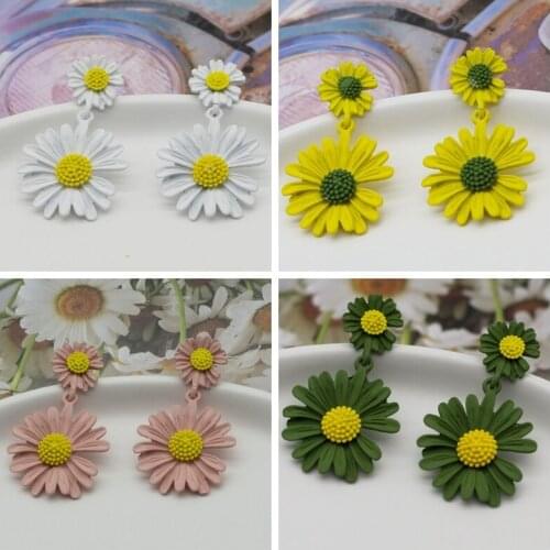 Flower Daisy Drop Earrings for Women Jewelry Sweet Candy Color Girl Fresh Gift Gold Flower Fashion Korean Earrings Party Decor