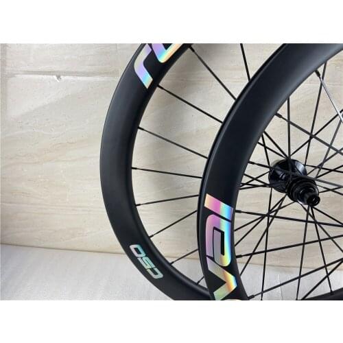 Super light 700C tubeless 26mm central control road bike carbon fiber wheels with colorful bright logo open carbon fiber wheels