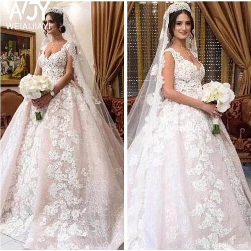 New Arrival V Neck Sleeveless Long Ball Gown Princess Lace Bride Wedding Gown Dress Brush Train Vestido De Novia Robe De Mariee